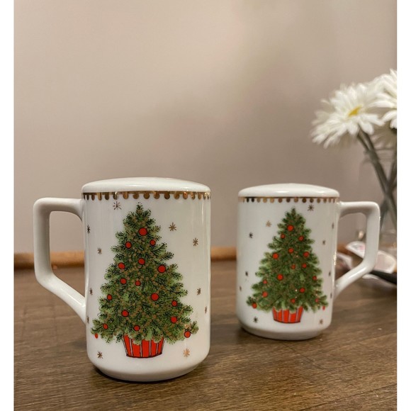 Vintage Holiday Christmas Tree Design Ceramic Salt & Pepper Shakers - Picture 2 of 8